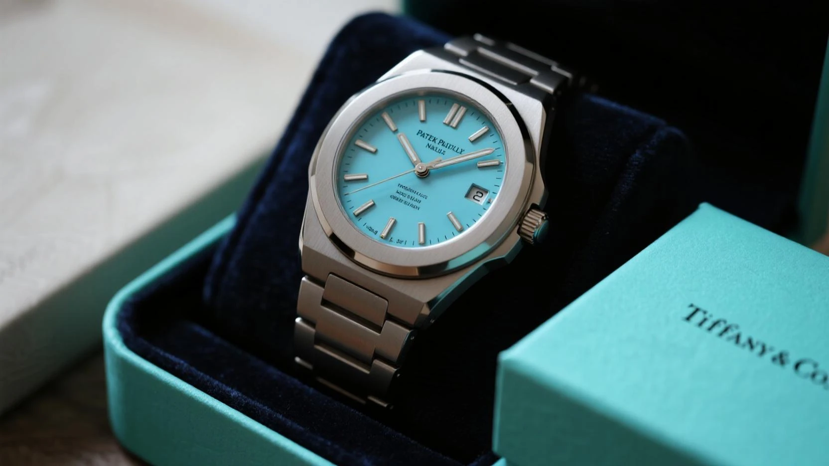 パテック フィリップ ティファニーの値段と定価!購入条件と資産性